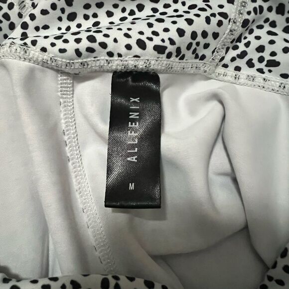 All Fenix leggings white and black cheetah print size medium - Picture 4 of 10